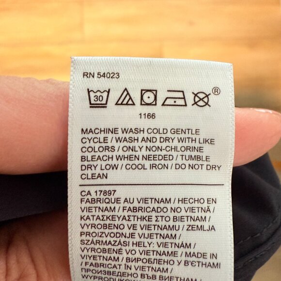 π€ Athleta Urbanite Top 2.0 | Size Medium - Fits like a Large - Picture 13 of 13